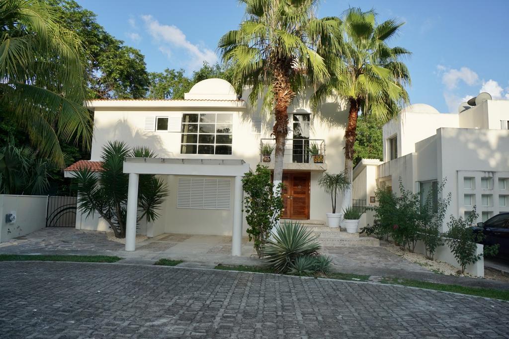 Villa Casa Max By Playa Moments à Playa del Carmen Extérieur photo